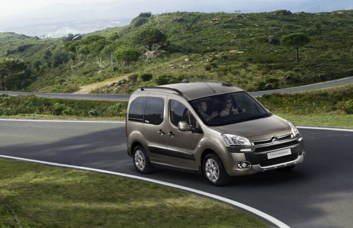 Furgoneta Citroen Berlingo Electrica 700x453
