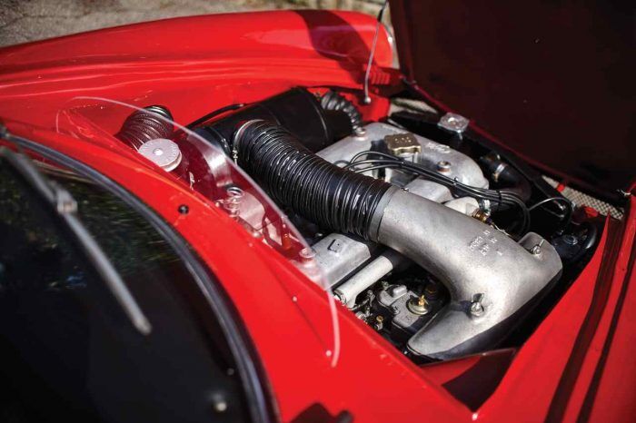 Alfa Romeo Giulia 1600 Sprint Speciale by Bertone 1963 motor