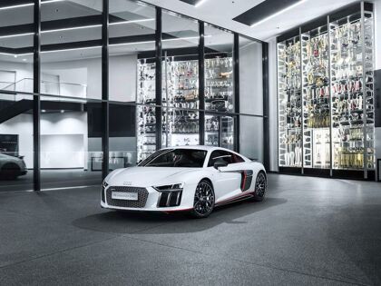 Audi R8 V10 plus selection 24h, casi de carreras