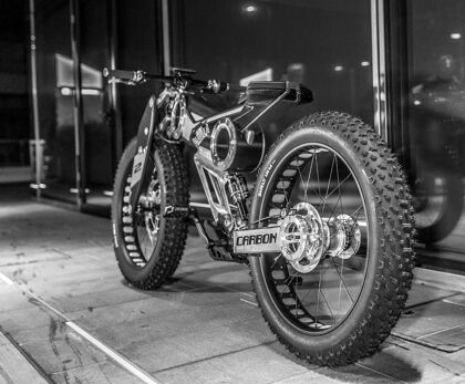 Moto Parilla Carbon, la bicimoto eléctrica de la escudería Caterham