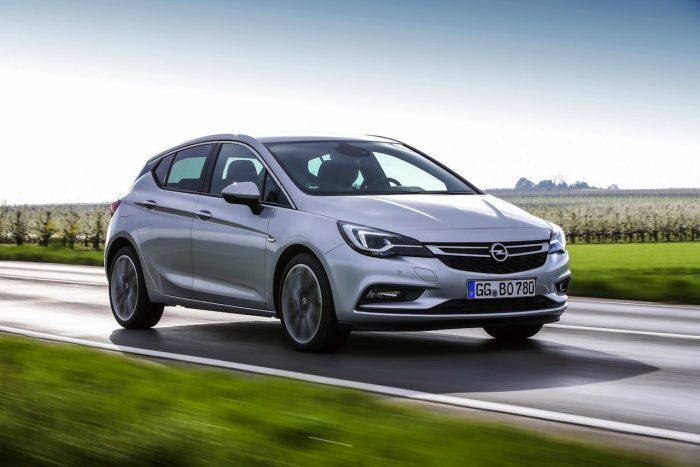 Opel Astra BiTurbo CDTI 2016 07 700x467