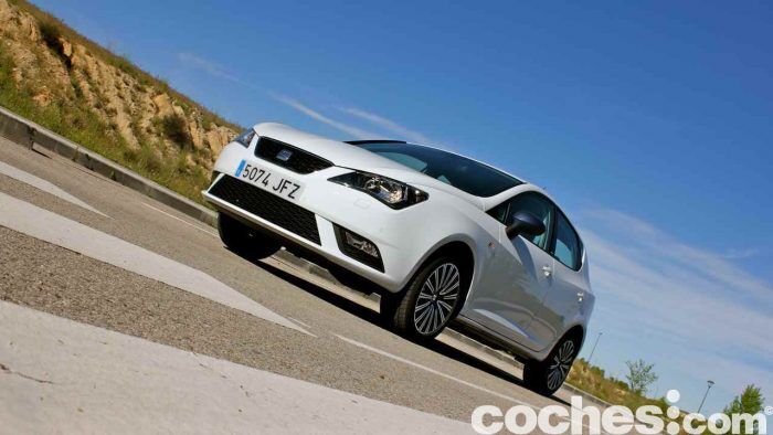 Seat Ibiza Connect 2016 prueba 8