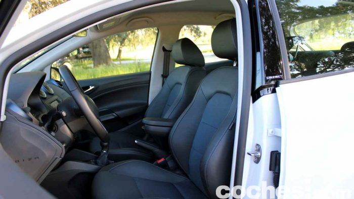 Seat Ibiza Connect 2016 prueba interior 12