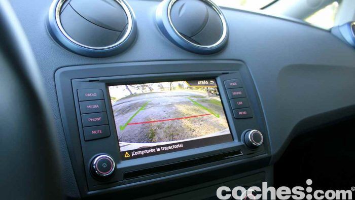Seat Ibiza Connect 2016 prueba interior 18