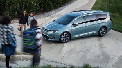 Google se casa con Fiat Chrysler Automobiles para crear minivans autónomas