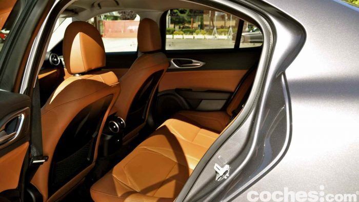 Alfa Romeo Giulia 2.2 180 CV 2016 prueba 03