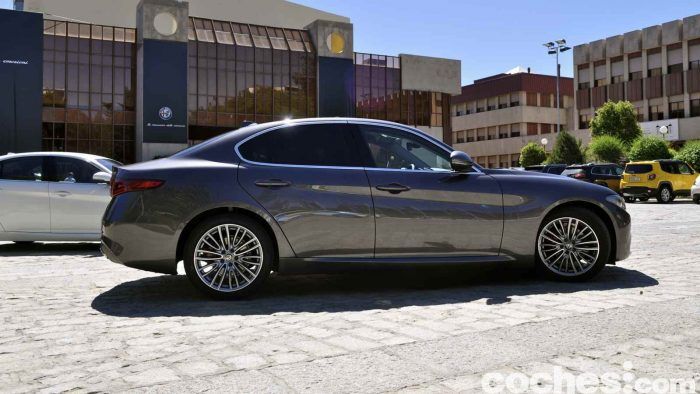 Alfa Romeo Giulia 2.2 180 CV 2016 prueba 24