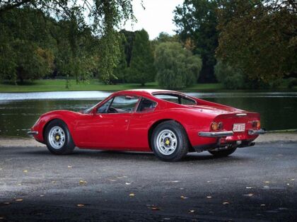 Ferrari Dino 246 GT, il cavalino que aportaba juego con 2.4 litros