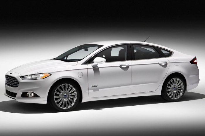 Ford Sedan Fusion Energi 2015
