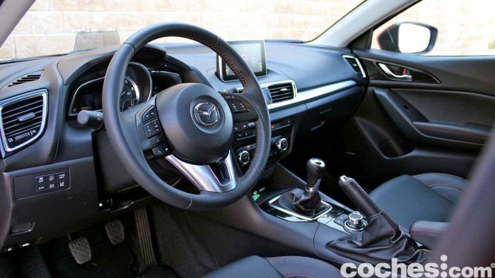 Mazda 3 2.2 Skyactive-D prueba interior 02