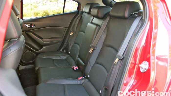 Mazda 3 2.2 Skyactive-D prueba interior 08