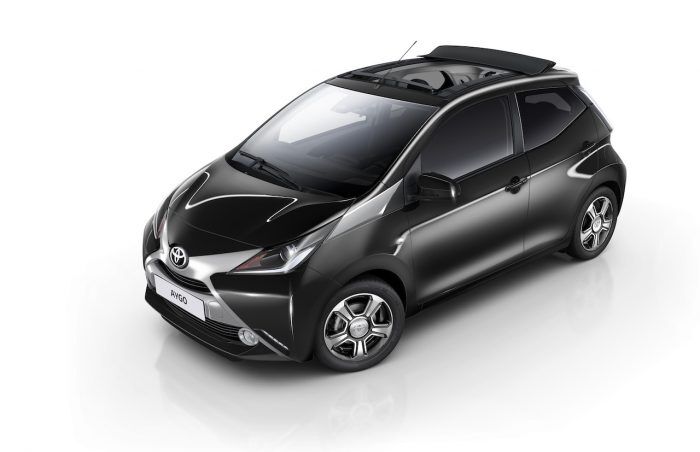 Toyota Aygo x-clusiv 2016 01