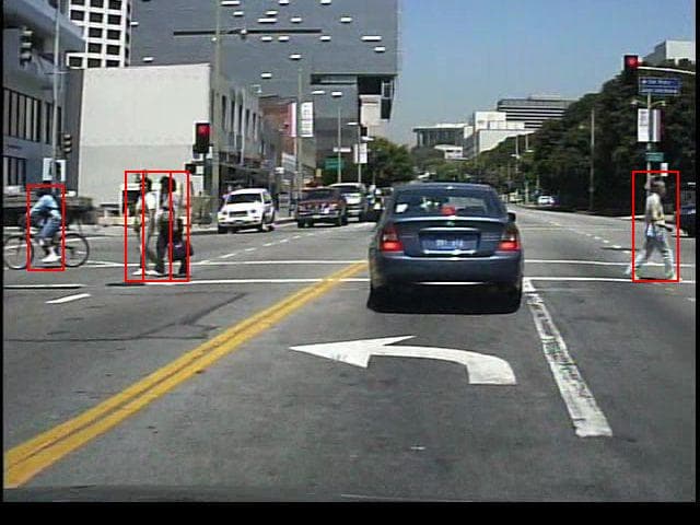 algoritmo que reconoce peatones 04