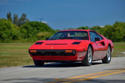 Ferrari 308 GTB Quattrovalvole, primer V8 con 4 válvulas por cilindro
