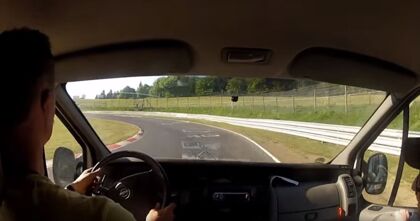 ¿Cuánto tardará un Opel Vivaro en dar la vuelta a Nürburgring?