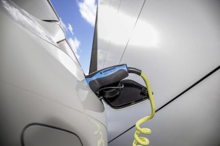 Carga de Mercedes eléctrico
