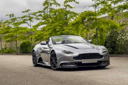 Aston Martin Vantage GT12 Roadster, no verás otro igual