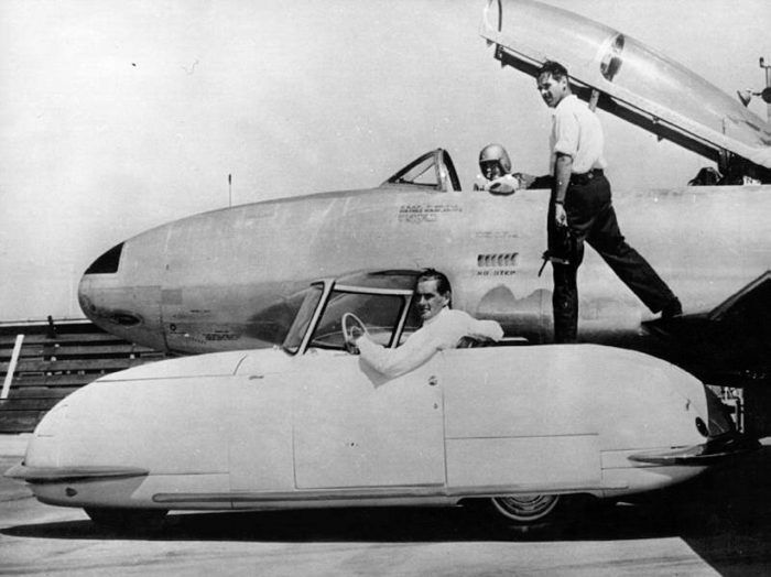 Davis Divan 1948 03