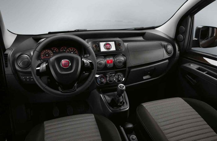 Fiat Qubo Trekking 2017 interior 01