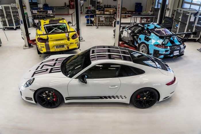 Porsche 911 Carrera S Endurance Racing Edition 2016 02