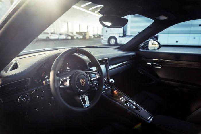 Porsche 911 Carrera S Endurance Racing Edition 2016 interior 02