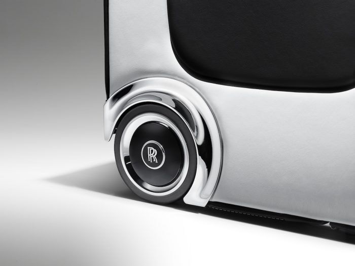 Wraith Luggage Collection 01