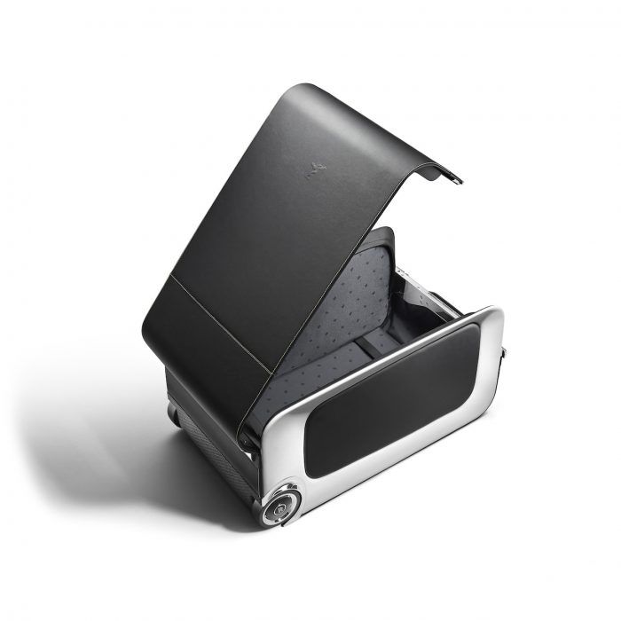 Wraith Luggage Collection 03