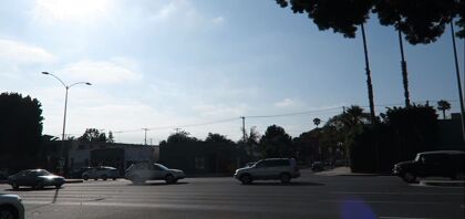 Anarquía en la carretera: un cruce sin señales