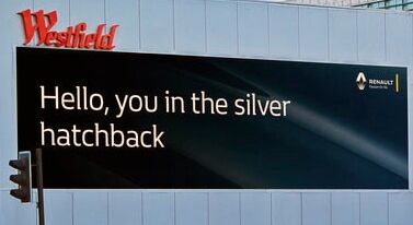 Cartel publicitario Renault