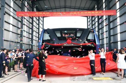 El bus elevado ya es realidad en China