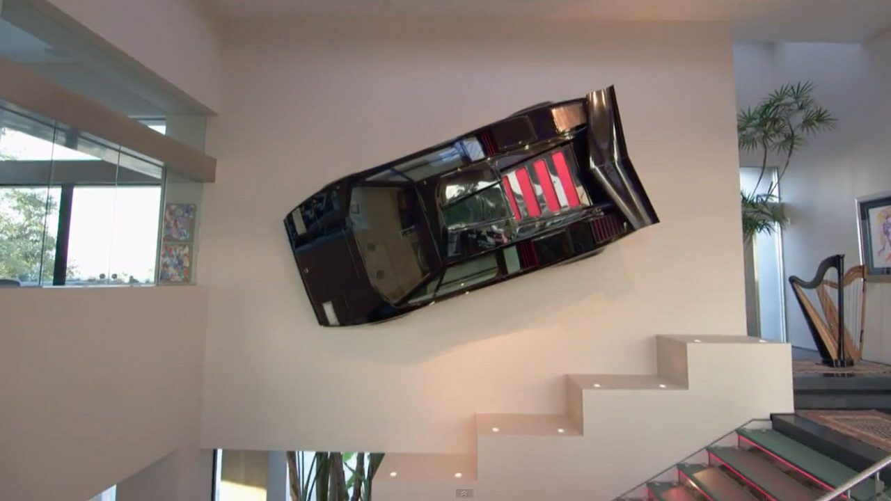 Lamborguini en la pared