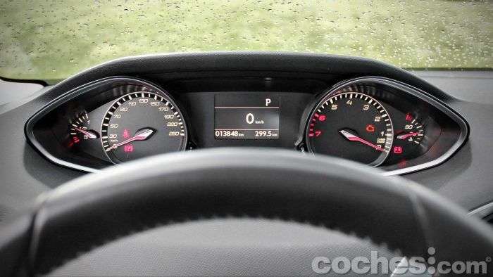 Peugeot_308_SW_1.2_PureTech_022