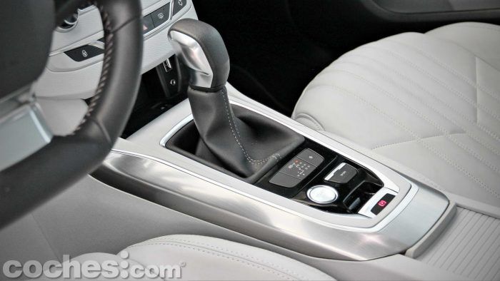 Peugeot_308_SW_1.2_PureTech_027