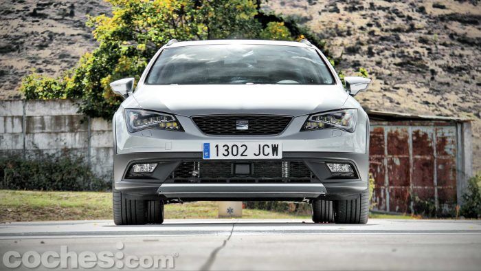 SEAT_León_X-Perience_2.0TDI_4Drive_DSG_003