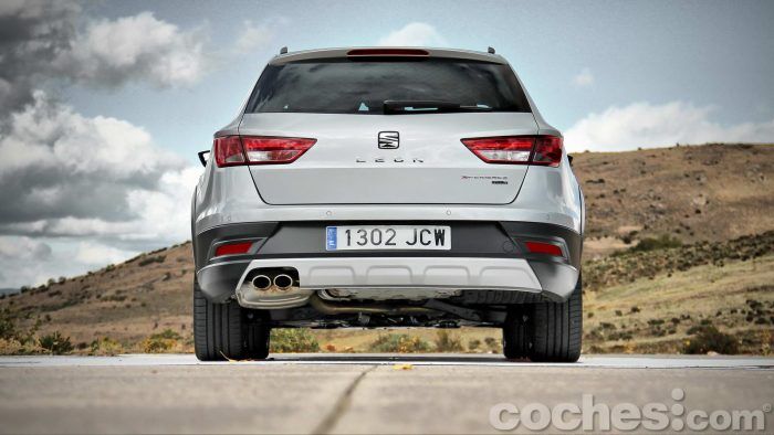 SEAT_León_X-Perience_2.0TDI_4Drive_DSG_004