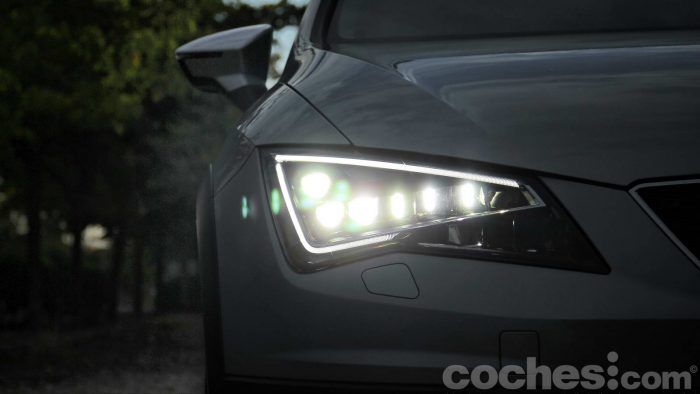 SEAT_León_X-Perience_2.0TDI_4Drive_DSG_019