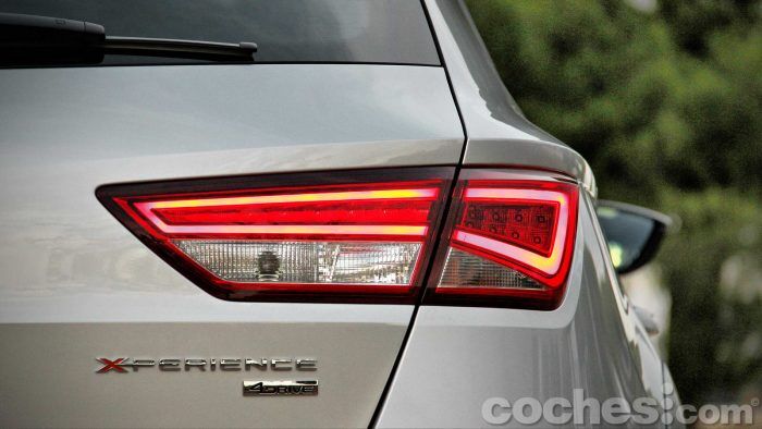 SEAT_León_X-Perience_2.0TDI_4Drive_DSG_020