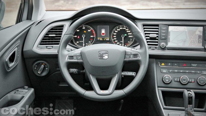 SEAT_León_X-Perience_2.0TDI_4Drive_DSG_030