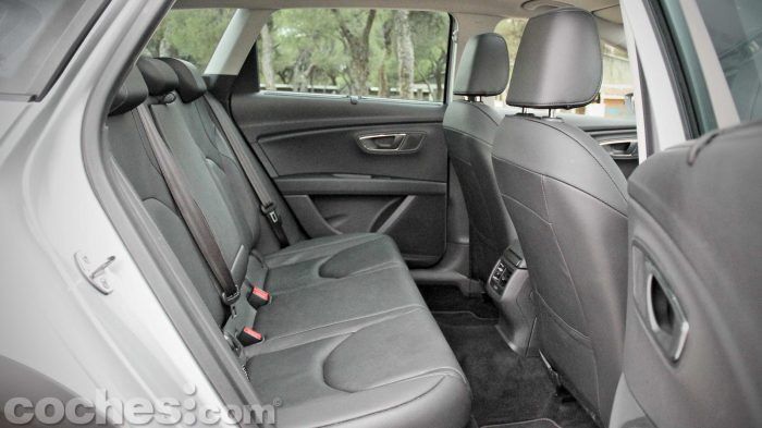 SEAT_León_X-Perience_2.0TDI_4Drive_DSG_046
