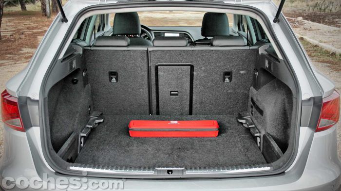 SEAT_León_X-Perience_2.0TDI_4Drive_DSG_048