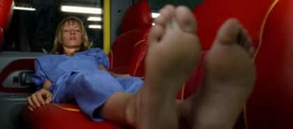 Pies en el salpicadero…mala idea