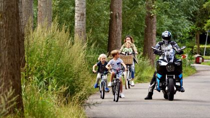 Storm: la moto eléctrica que dará la vuelta al mundo en 80 días