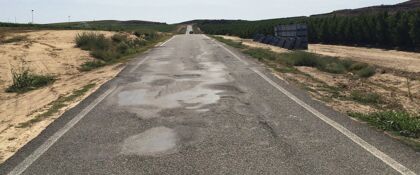 Denuncia las carreteras y señales en mal estado
