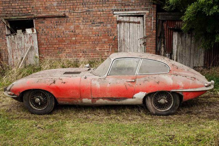 Jaguar E-Type 3.8 Coupe 1964 barn find - 3