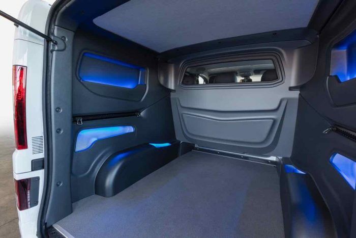 Opel Vivaro Sport 2016 interior