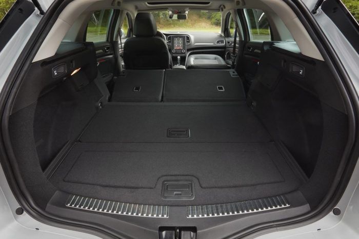 Renault Megane Sport Tourer 2016 maletero 4