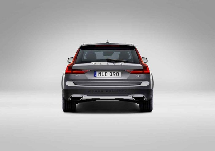 Volvo V90 Cross Country 2017 trasera