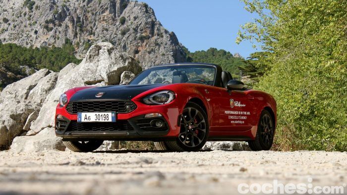 Abarth 124 Spider Contacto 24 700x394
