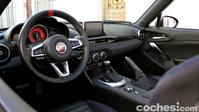 Abarth 124 Spider contacto - 43