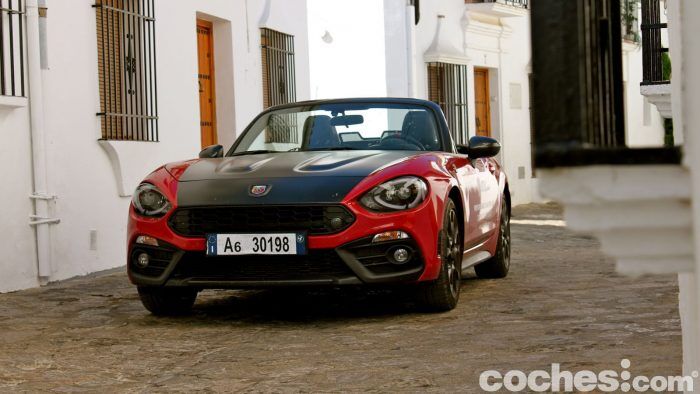 Abarth 124 Spider Contacto 47 700x394